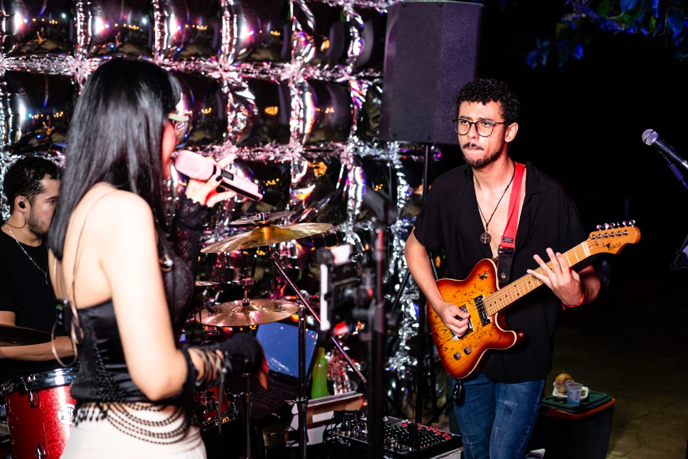 Show 06